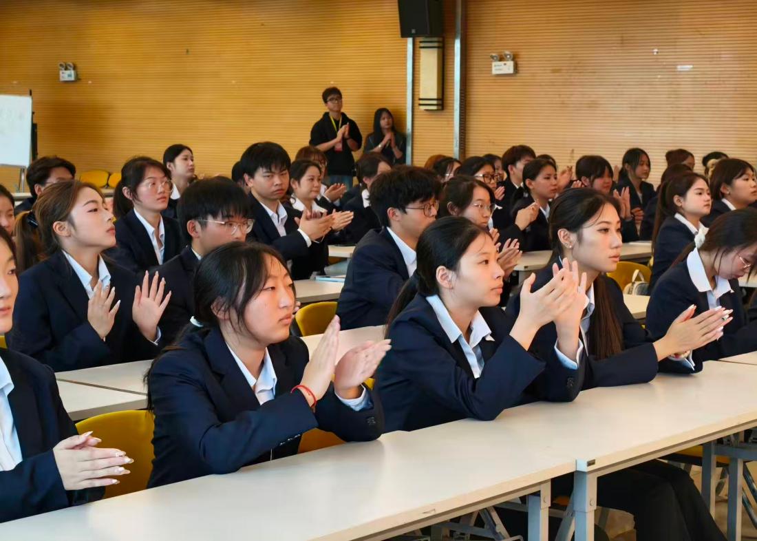 安徽新华学院党委党校第 44 期艺术学院分党校第 15 期入党积极分子培训班开班典礼隆重举行
