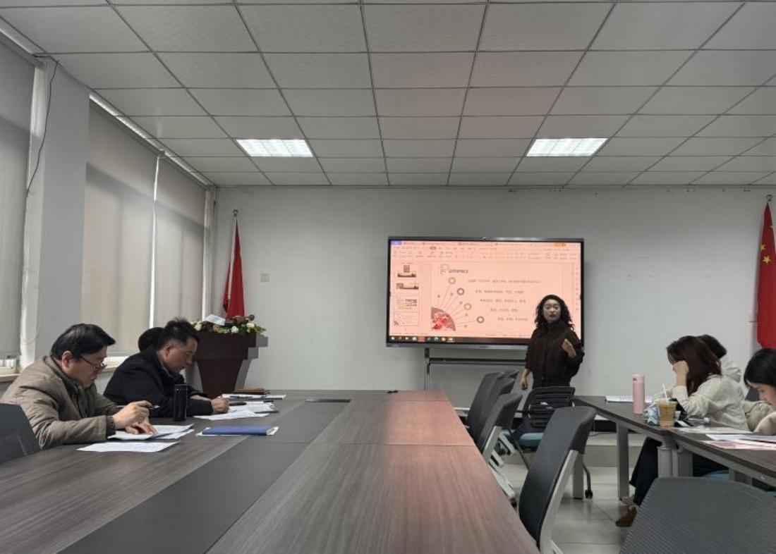 以艺为媒 以讲赋能——艺术俱乐部进行新授课教师试讲工作